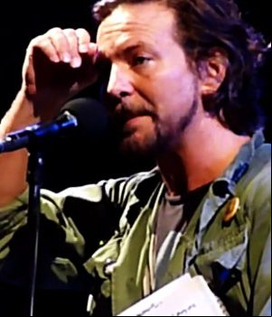 peral-jam-eddie-vedder