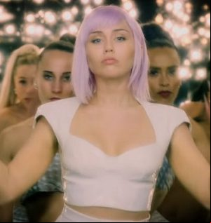 miley-cyrus-em-black-mirror