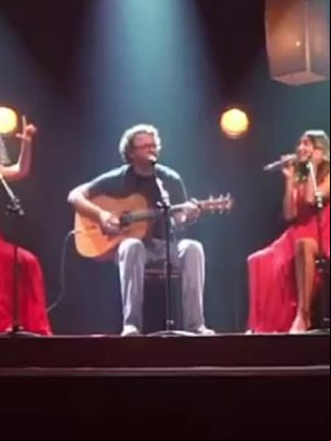 anavitoria-cantando-sobre-moro