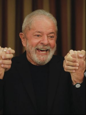 Ex-Presidente Lula da Silva durante reunão com parlamentares do PT, no hotel San Marco, em Brasília.| Sérgio Lima/Poder360 18.02.2020