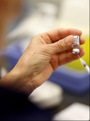 2021-07-12t173941z-269841887-rc25jo9un53c-rtrmadp-3-health-coronavirus-macron