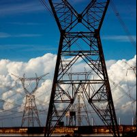 Itaipu atinge quarta maior produção anual e consolida novo patamar histórico
As produções elevadas em anos recentes comprovam o aumento da eficiência da área técnica da binacional.